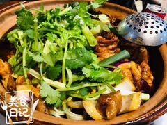 香菜-胡须佬鸡煲四季火锅(海雅缤纷城店)