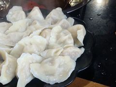 -果松木炭酸菜铜火锅·外婆参鸡汤