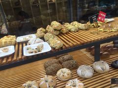 -焙丽拾光(麦凯乐直营店)