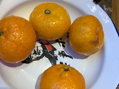 -沪小二炭火蛙锅(淮海中路美食不夜城店)