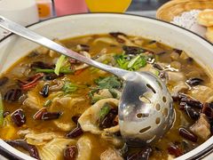 -蔼若春.传承三十年云南菜(金碧公园店)