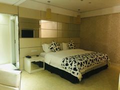 -长沙豪布斯卡酒店(长沙省政府德思勤店)