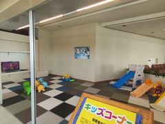 -Rizzan Sea Park Hotel Tancha Bay室内游泳池