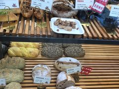 -焙丽拾光(麦凯乐直营店)