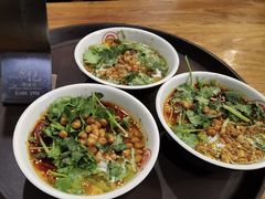 -万记麻辣烫国展总店