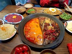 -萍姐火锅·公路夜市(武汉首店)