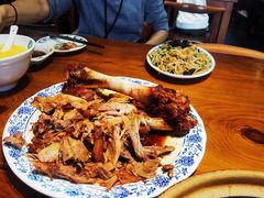 -老天桥酱肉烧饼夹肘子(天桥店)