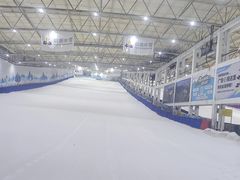 -乔波室内滑雪场
