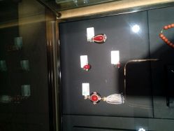 -北京七彩云南翡翠珠宝旗舰店(月坛店)