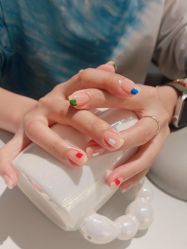 -丽心自助美甲美睫