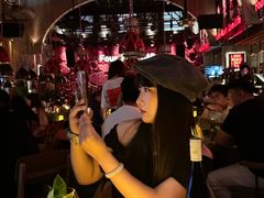 -FOUR PLAY BAR