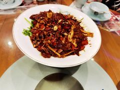 -黄泥岗·地道湖北菜(奥特莱斯店)