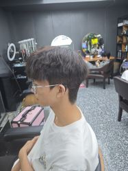 -藤野造型专业烫染接发