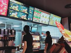 -汉堡王(大连柏威年餐厅店)