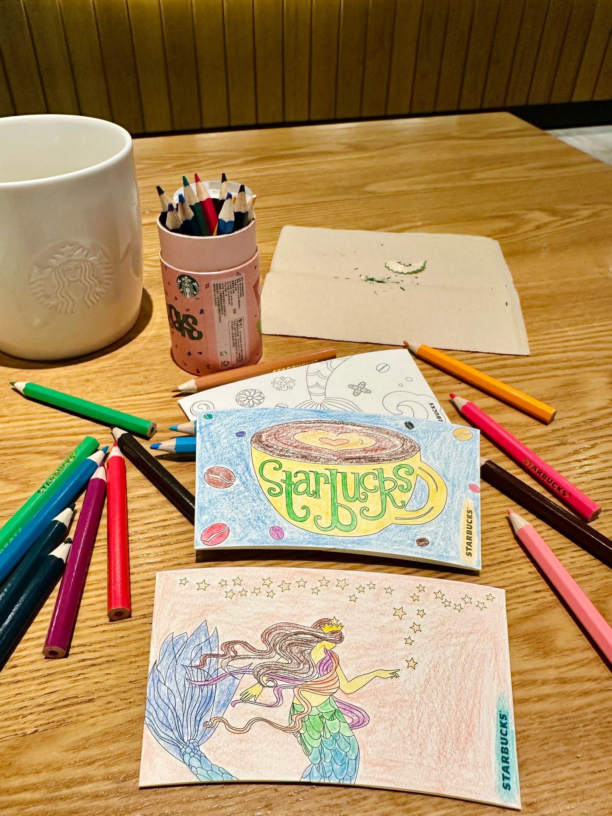 叮呤呤🔔四点啦🕓来画星巴克啦☕️