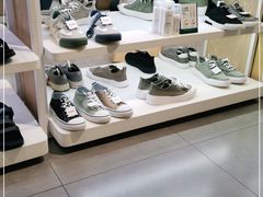 -家乐福(四元桥购物中心店)