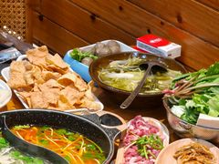 -苗阿哥酸汤牛肉火锅(体育场店)