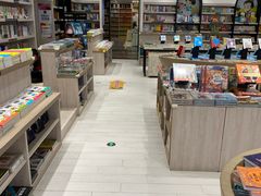 -钟书阁(群光广场店)