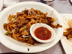 干炒牛河-粤·向群饭店(龙津东路总店)
