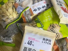 -来伊份(仙霞路二店)
