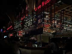 -FOUR PLAY BAR