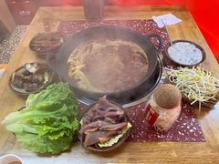 -赵美丽·重庆社区火锅·直营店(火车东站·中豪国际店)