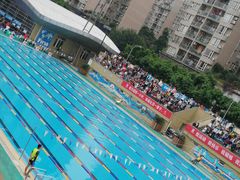 -朱毅育龙游泳俱乐部