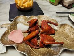 蝴蝶里招牌乳鸽-蝴蝶里·粤菜·点心(滨江龙湖店)