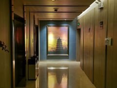 -西安大雁塔科技大学地铁站亚朵酒店