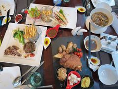 -三亚湾海居铂尔曼度假酒店