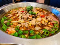 -兔行天下-鸿鹤鲜锅兔(中海国际店)