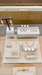 -Réluxe瑞兰穿耳(金光华广场店)