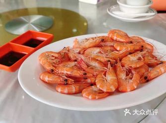 今天和朋友一起出去办事发现了一家好吃的海鲜餐厅