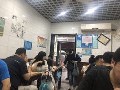 -覃肥叔桂林米粉(粮道街店)