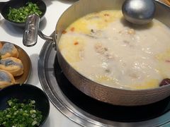 -洪氏嗨捞·猪肚鸡火锅(阳光天地店)