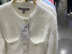 -URBAN REVIVO(济南世茂广场店)