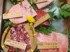 -山川小町·极番烧肉(新地假日广场店)