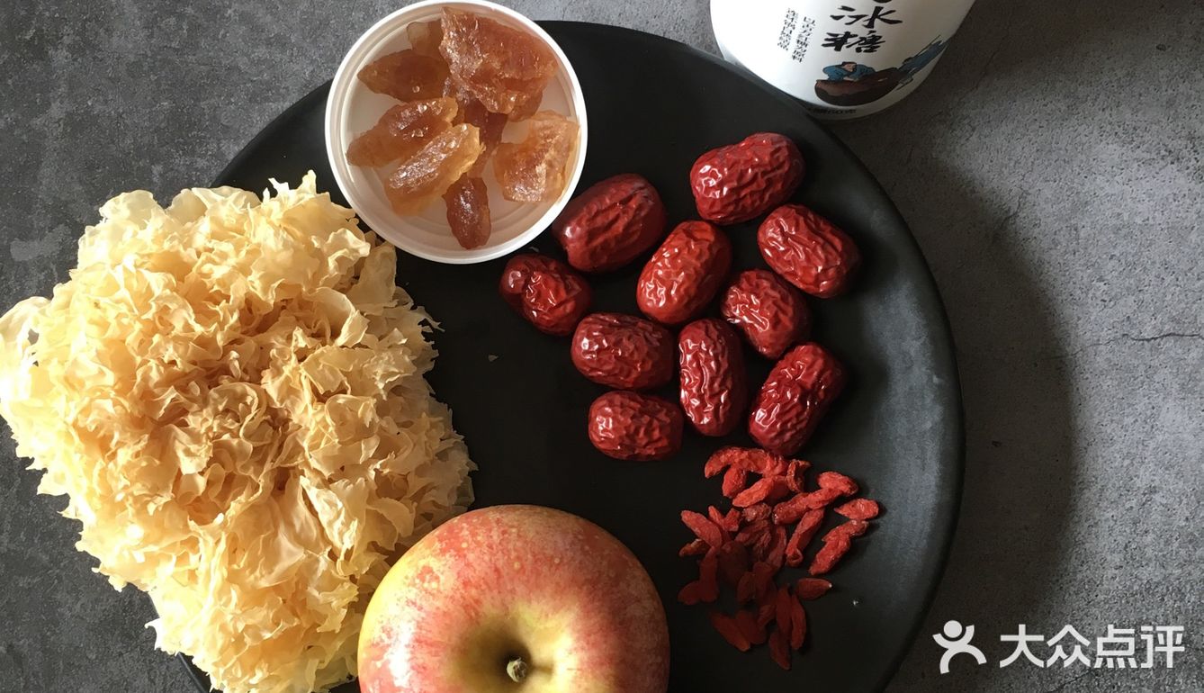🔥.喝一碗胜敷十张面膜的苹果银耳羹！