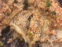 烤茄子里面都是硬硬的茄子籽，还假惺惺的撒芝麻想蒙混-烤官达人·徐州鲜羊肉串(江宁店)