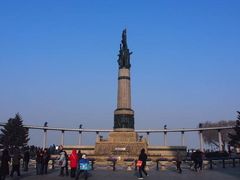 -人民防洪胜利纪念塔