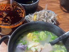 -地二手作鱼汤馄饨(上街里店)