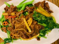 芥兰炒牛肉-潮中人·潮州菜(益乐路店)