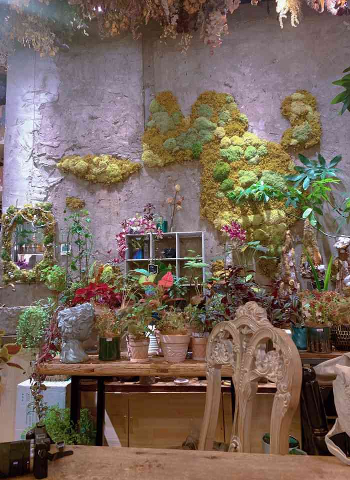 miss花间(朝阳大悦城旗舰店)-"位置:五楼悦界环境:真的很棒,花艺师布.