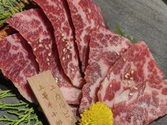 -山川小町·极番烧肉(新地假日广场店)