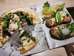 丹麦开放三文治配吞拿鱼&牛油果-农畉LONFOOD(福田星河COCOPark店)