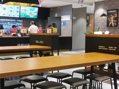 用餐区-真功夫(彩田路店)