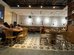 大堂-李子坝梁山鸡(北碚万达五鸡哥店)