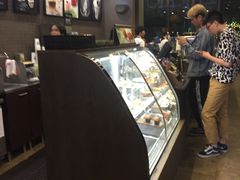 -星巴克臻选(深圳龙华红山天虹店)