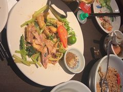 -大头虾越式风味餐厅(光明广场店)