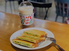 咖椰吐司-HELLO 27 意面·沙拉·帕尼尼